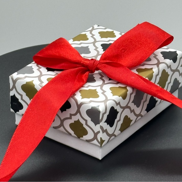 Box Set 5 Pairs Silver Post Earrings Ladybug Turtle - Picture 5 of 5